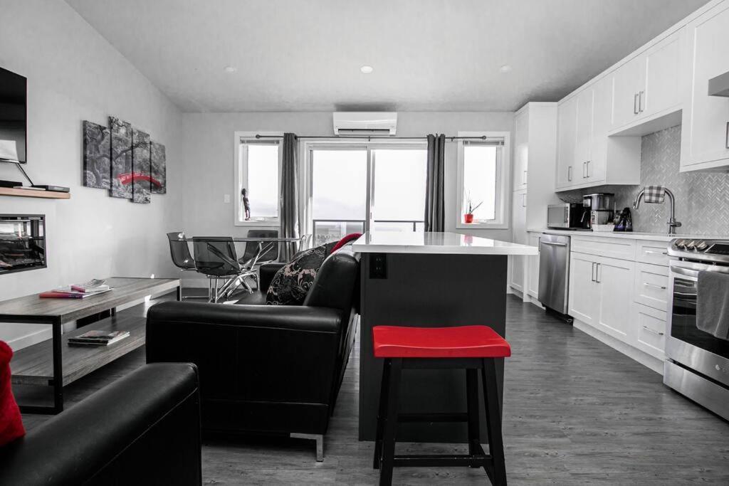 Eagle'S View Penthouse Apartment Victoria Ngoại thất bức ảnh